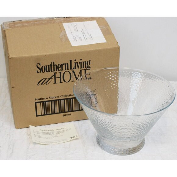 Southern Living Sippers Collection Serving Bowl Hammered Look Glass #40939 - Picture 1 of 4